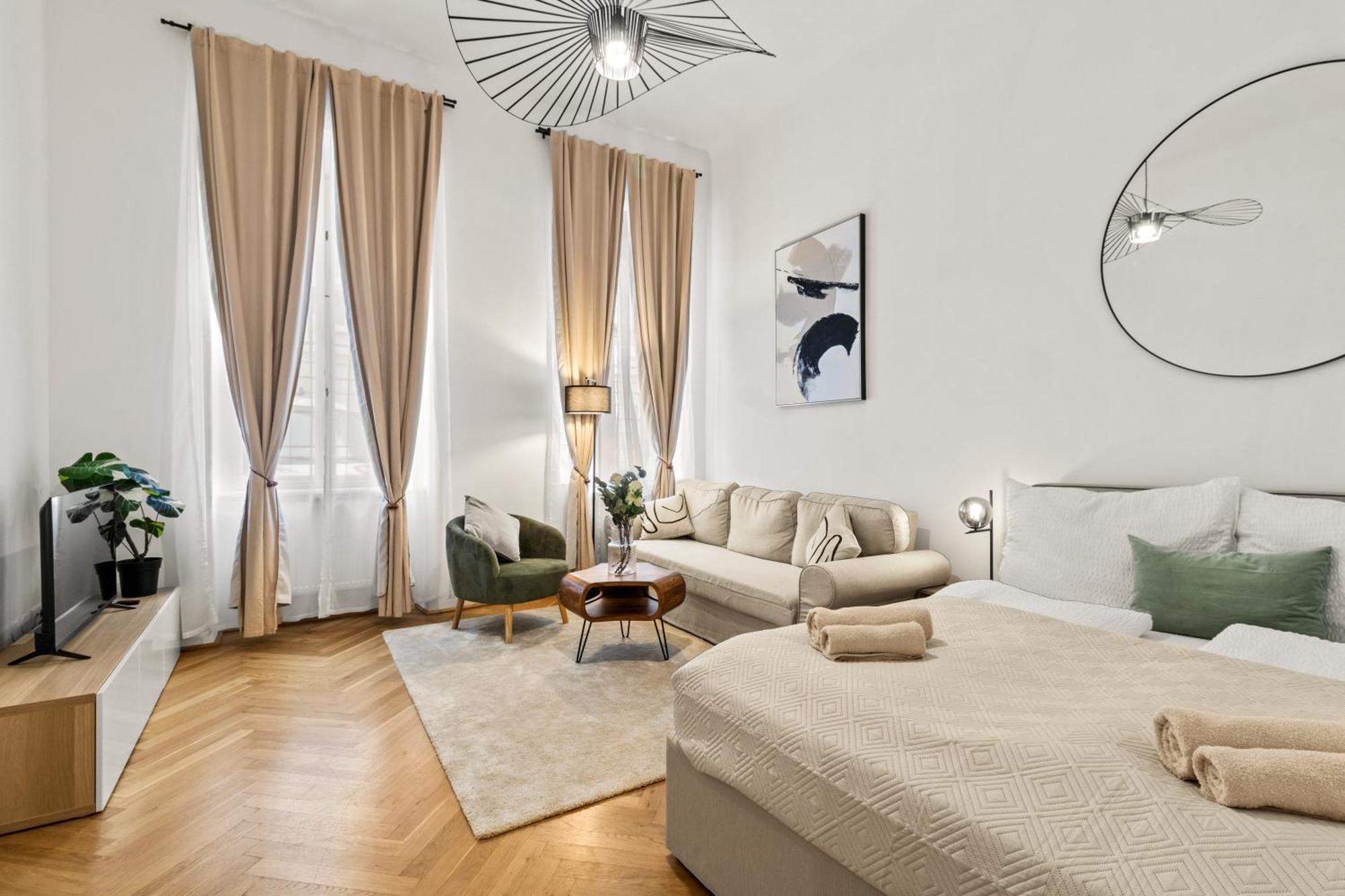 Close To Metro, 10 Minutes To Mariahilferstrasse Apartment